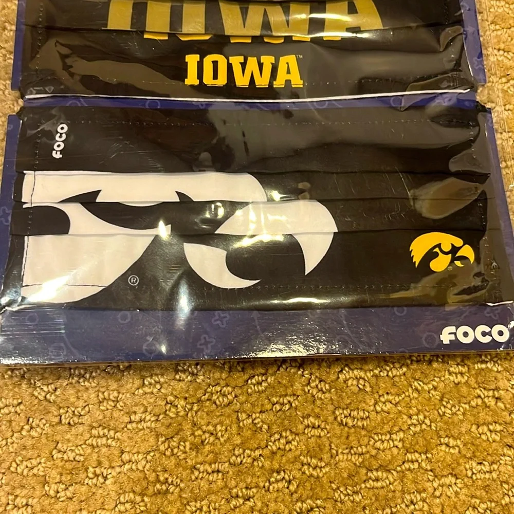 NWT—3 Pack of University of Iowa Hawkeyes Face Masks—OS